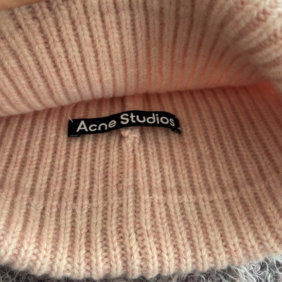 Acne hat - Picture 2 of 3